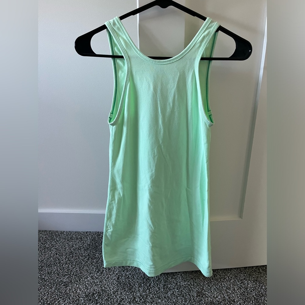 Lululemon tank